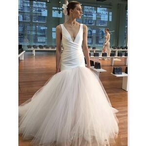 NWT Monique Lhuillier: Valerie Style Bridal Gown